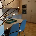 Bright, Modern & Cozy *