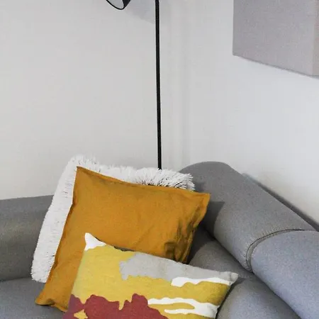 Bright, Modern & Cozy * 투즐라
