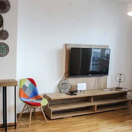 아파트 Bright, Modern & Cozy *