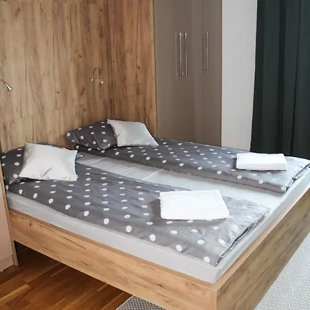 아파트 Bright, Modern & Cozy *